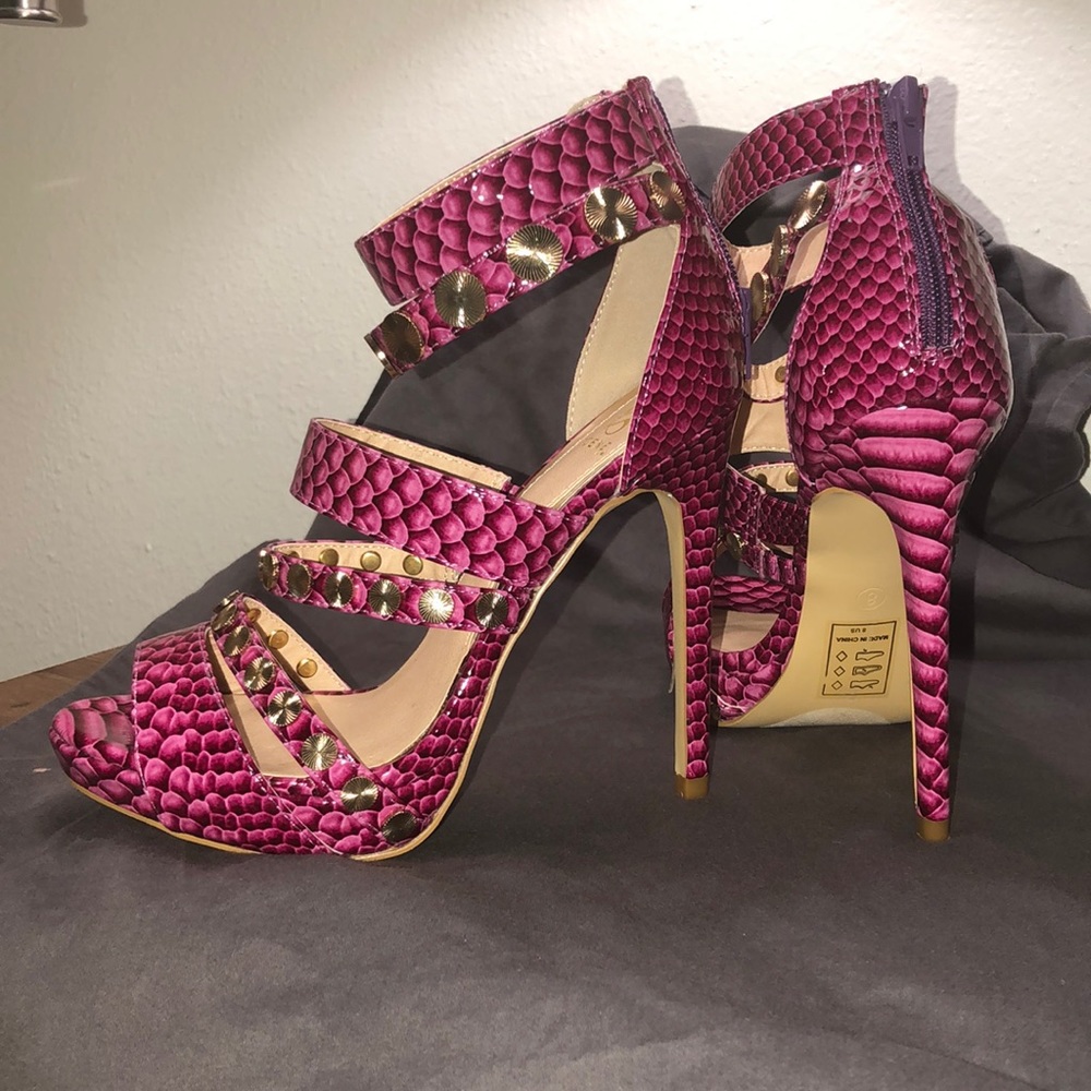 Size 8 Purple Kara Pumps by Scene.
